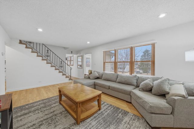 9307 ETHYL Lane, Tinley Park, IL 60477