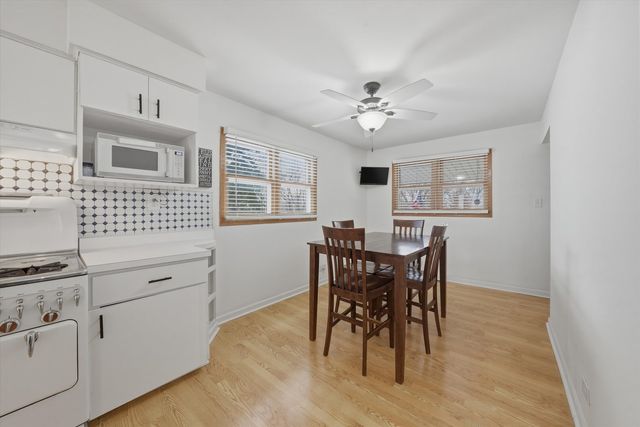 9307 ETHYL Lane, Tinley Park, IL 60477