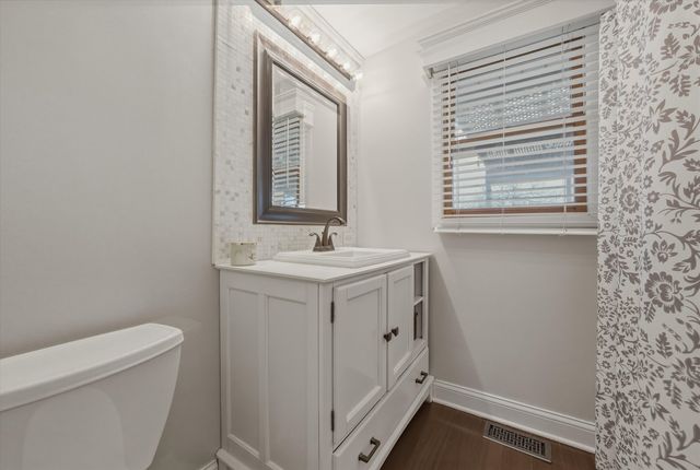 9307 ETHYL Lane, Tinley Park, IL 60477