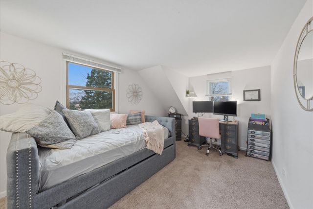 9307 ETHYL Lane, Tinley Park, IL 60477