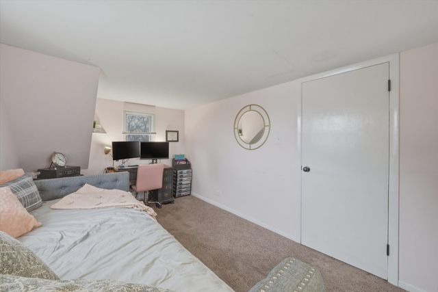 9307 ETHYL Lane, Tinley Park, IL 60477