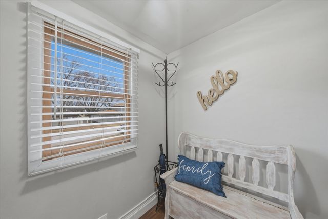 9307 ETHYL Lane, Tinley Park, IL 60477