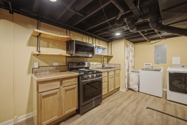 9307 ETHYL Lane, Tinley Park, IL 60477