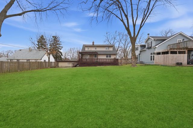 9307 ETHYL Lane, Tinley Park, IL 60477