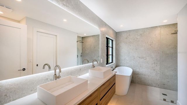 1041 INDIAN BEACH DRIVE, Sarasota, FL 34234