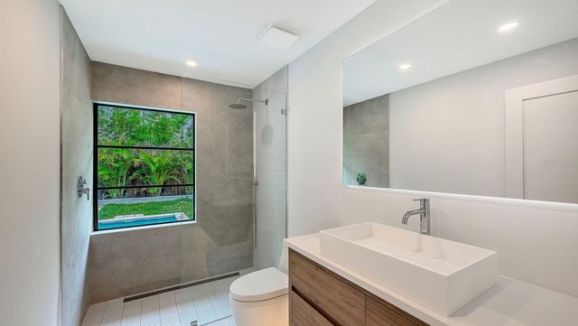 1041 INDIAN BEACH DRIVE, Sarasota, FL 34234
