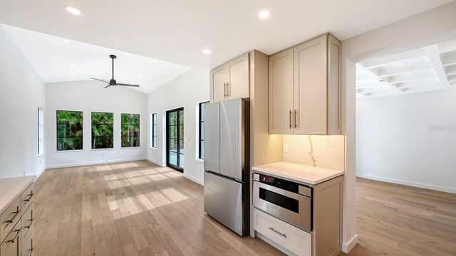 1041 INDIAN BEACH DRIVE, Sarasota, FL 34234