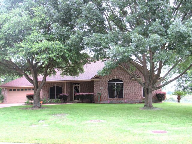 2400 Brookbend Drive, Brenham, TX 77833