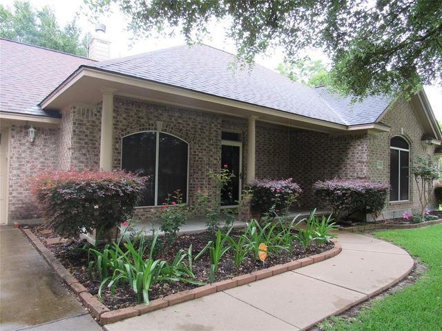 2400 Brookbend Drive, Brenham, TX 77833