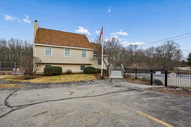 417 Fox Hollow Way, Manchester, NH 03104