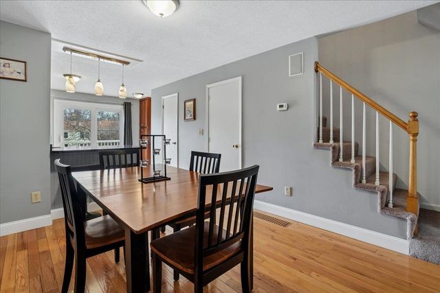 417 Fox Hollow Way, Manchester, NH 03104