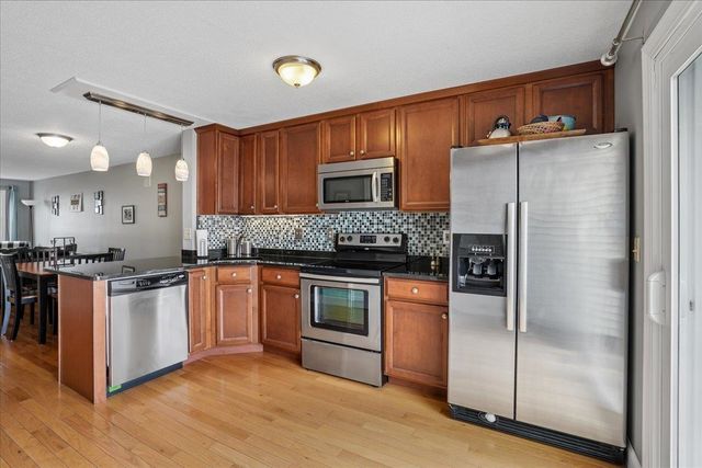 417 Fox Hollow Way, Manchester, NH 03104