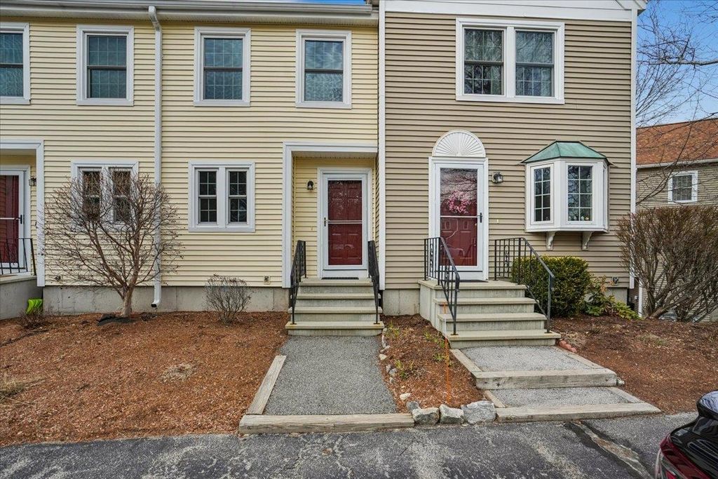 417 Fox Hollow Way, Manchester, NH 03104