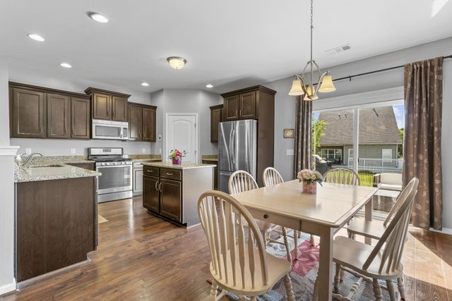 513 Larkin Ct, Mount Juliet, TN 37122