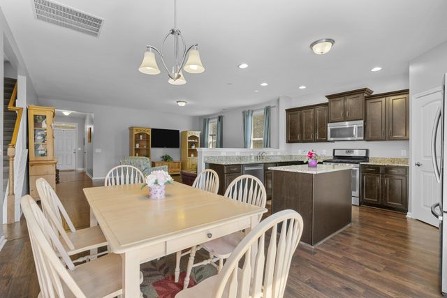 513 Larkin Ct, Mount Juliet, TN 37122