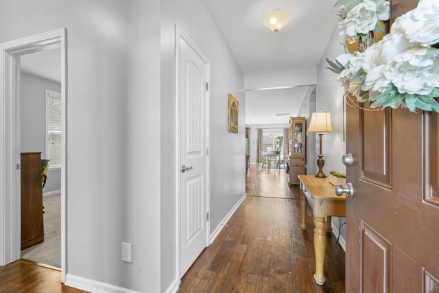 513 Larkin Ct, Mount Juliet, TN 37122