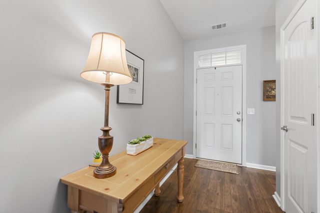 513 Larkin Ct, Mount Juliet, TN 37122