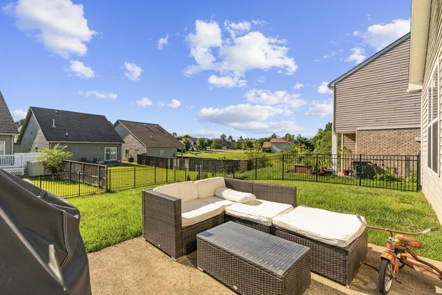 513 Larkin Ct, Mount Juliet, TN 37122