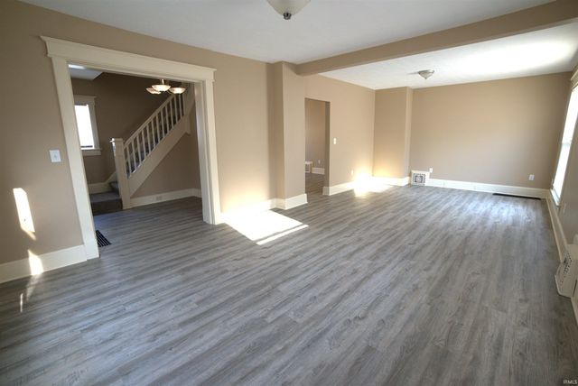 120 E 6TH Street, Mishawaka, IN 46544