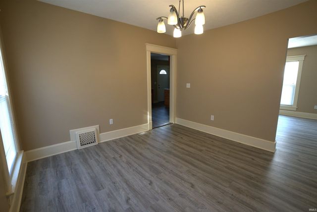 120 E 6TH Street, Mishawaka, IN 46544