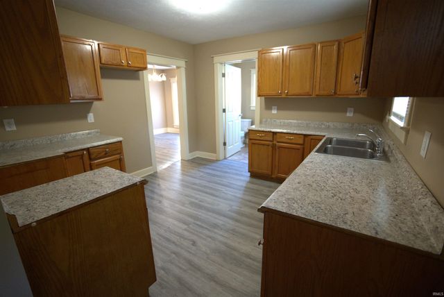 120 E 6TH Street, Mishawaka, IN 46544