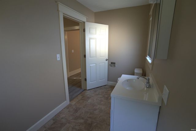 120 E 6TH Street, Mishawaka, IN 46544