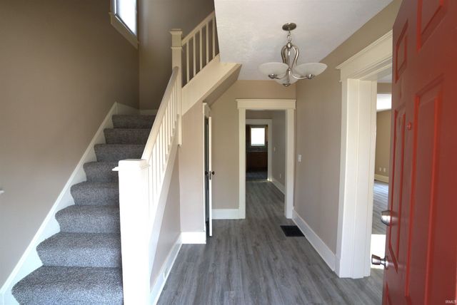 120 E 6TH Street, Mishawaka, IN 46544