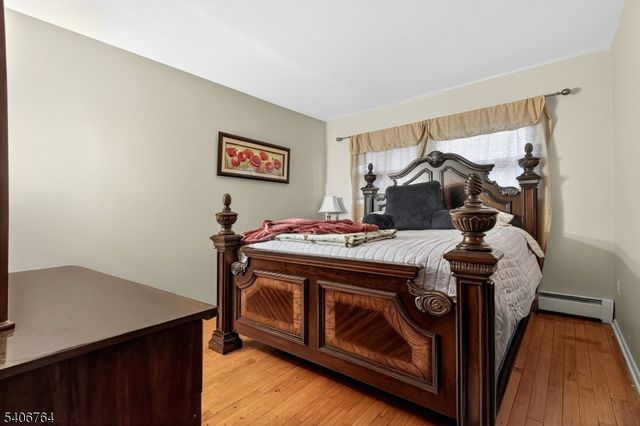 14 Arthur St, Roselle Boro, NJ 07203