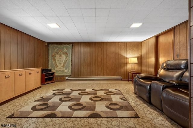 14 Arthur St, Roselle Boro, NJ 07203