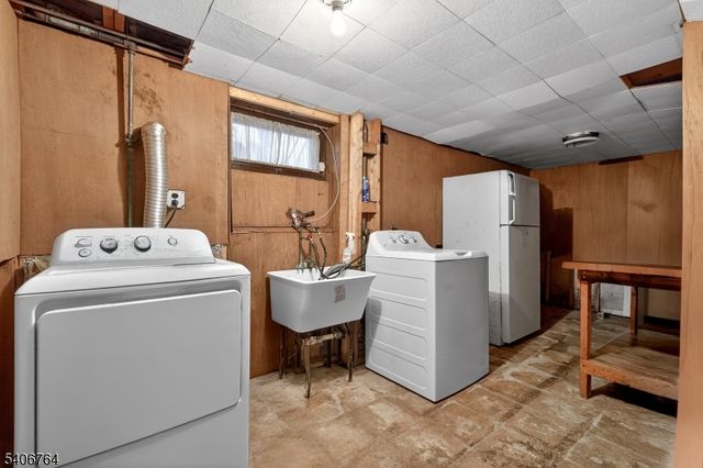 14 Arthur St, Roselle Boro, NJ 07203