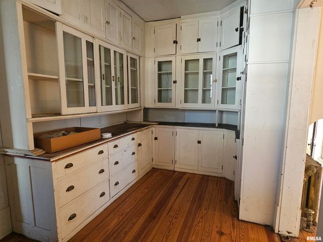 728 21ST Street, Rock Island, IL 61201