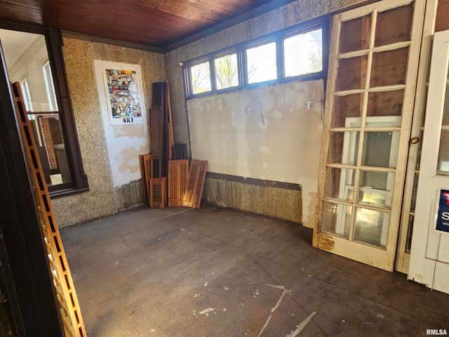 728 21ST Street, Rock Island, IL 61201