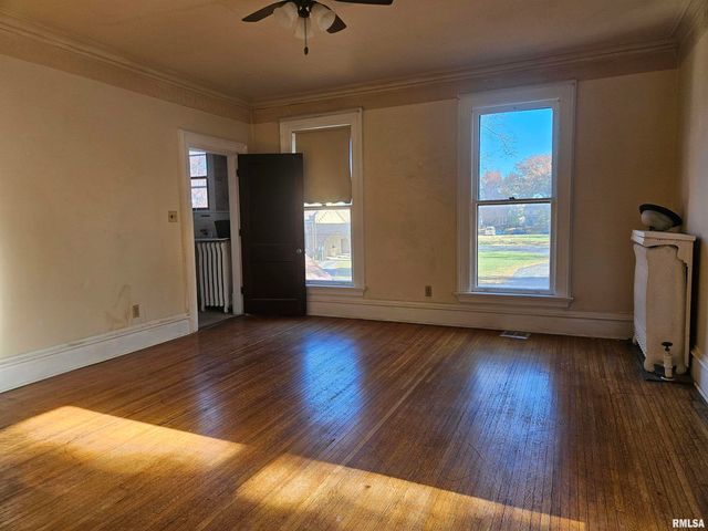 728 21ST Street, Rock Island, IL 61201