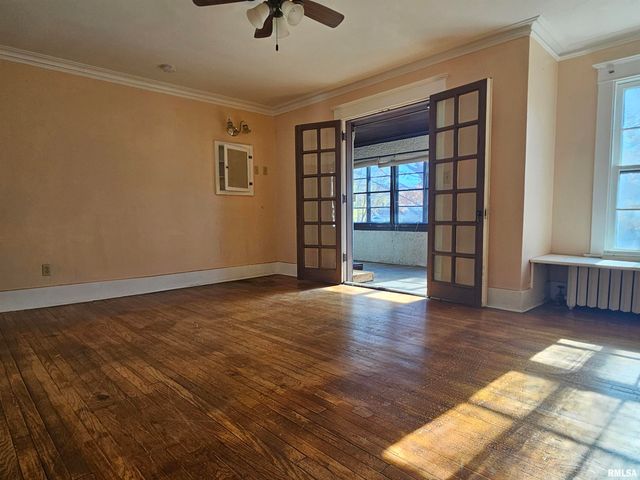 728 21ST Street, Rock Island, IL 61201