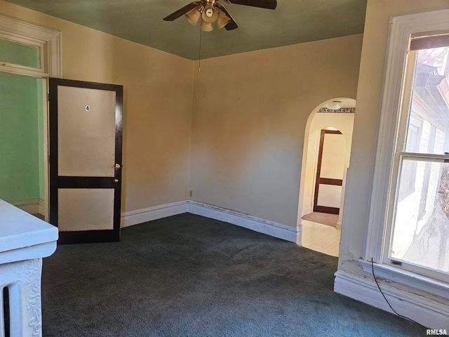 728 21ST Street, Rock Island, IL 61201