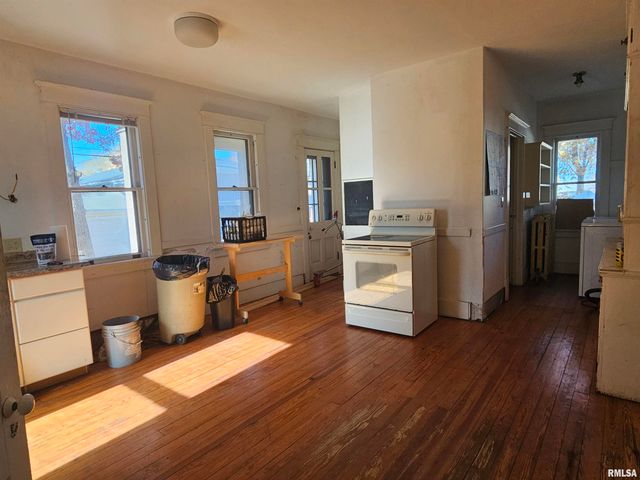 728 21ST Street, Rock Island, IL 61201