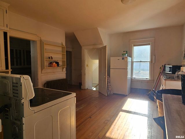 728 21ST Street, Rock Island, IL 61201