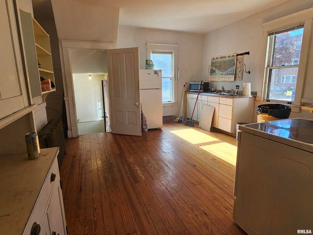 728 21ST Street, Rock Island, IL 61201