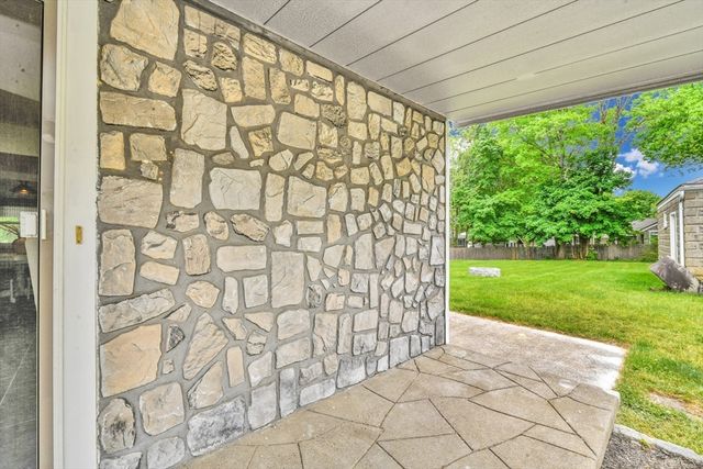 619 N Main St, Mansfield, MA 02048