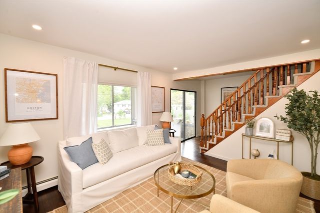 619 N Main St, Mansfield, MA 02048