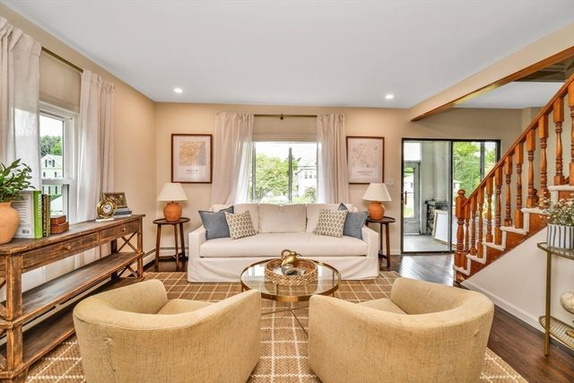 619 N Main St, Mansfield, MA 02048