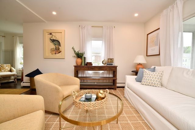 619 N Main St, Mansfield, MA 02048