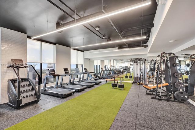 121 NE 5th ST 2101, Miami, FL 33132