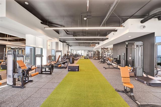 121 NE 5th ST 2101, Miami, FL 33132