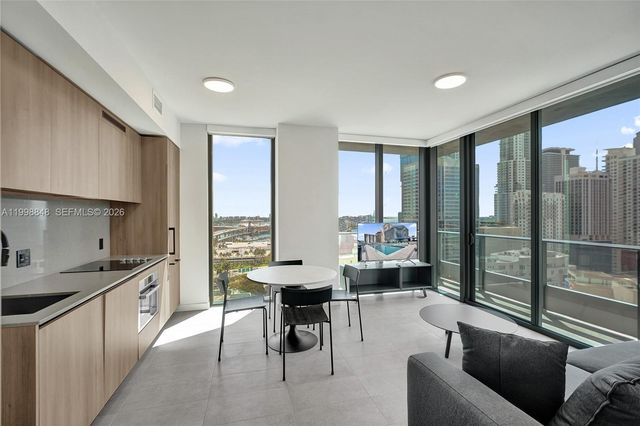 121 NE 5th ST 2101, Miami, FL 33132