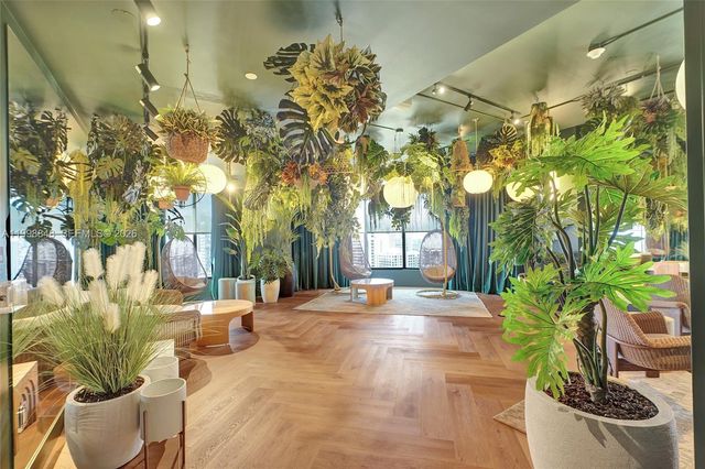 121 NE 5th ST 2101, Miami, FL 33132