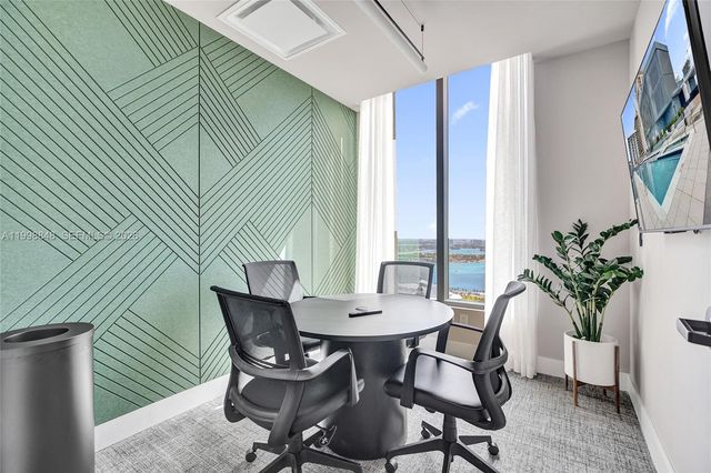 121 NE 5th ST 2101, Miami, FL 33132