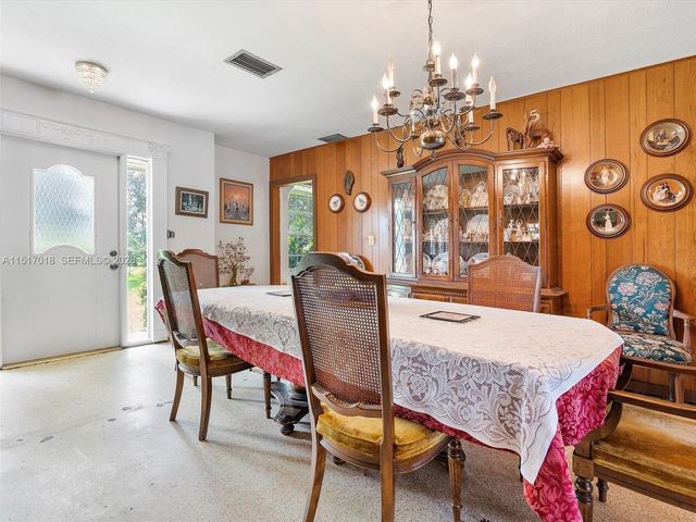 5901 SW 160th Avenue, Southwest Ranches, FL 33331