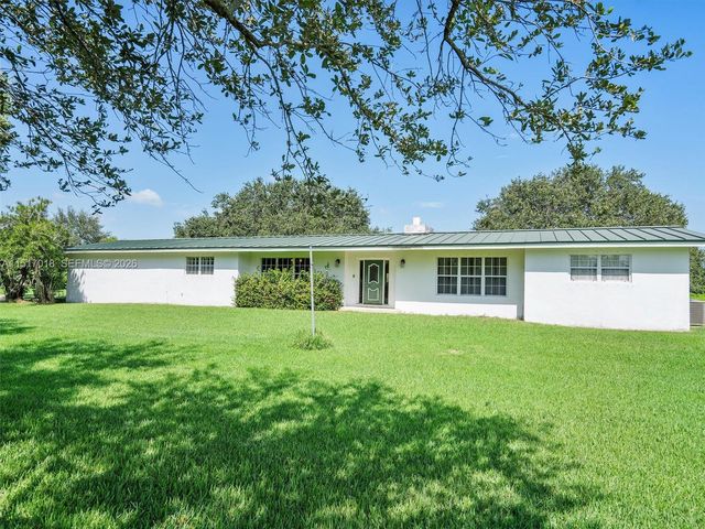 5901 SW 160th Avenue, Southwest Ranches, FL 33331