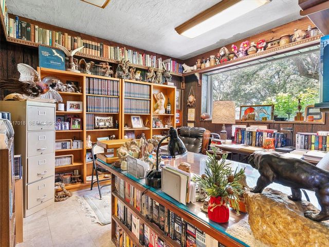 5901 SW 160th Avenue, Southwest Ranches, FL 33331